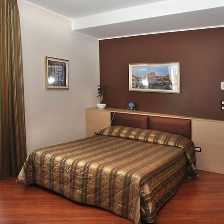 Dulcinea Hotel Múggia Esterno foto