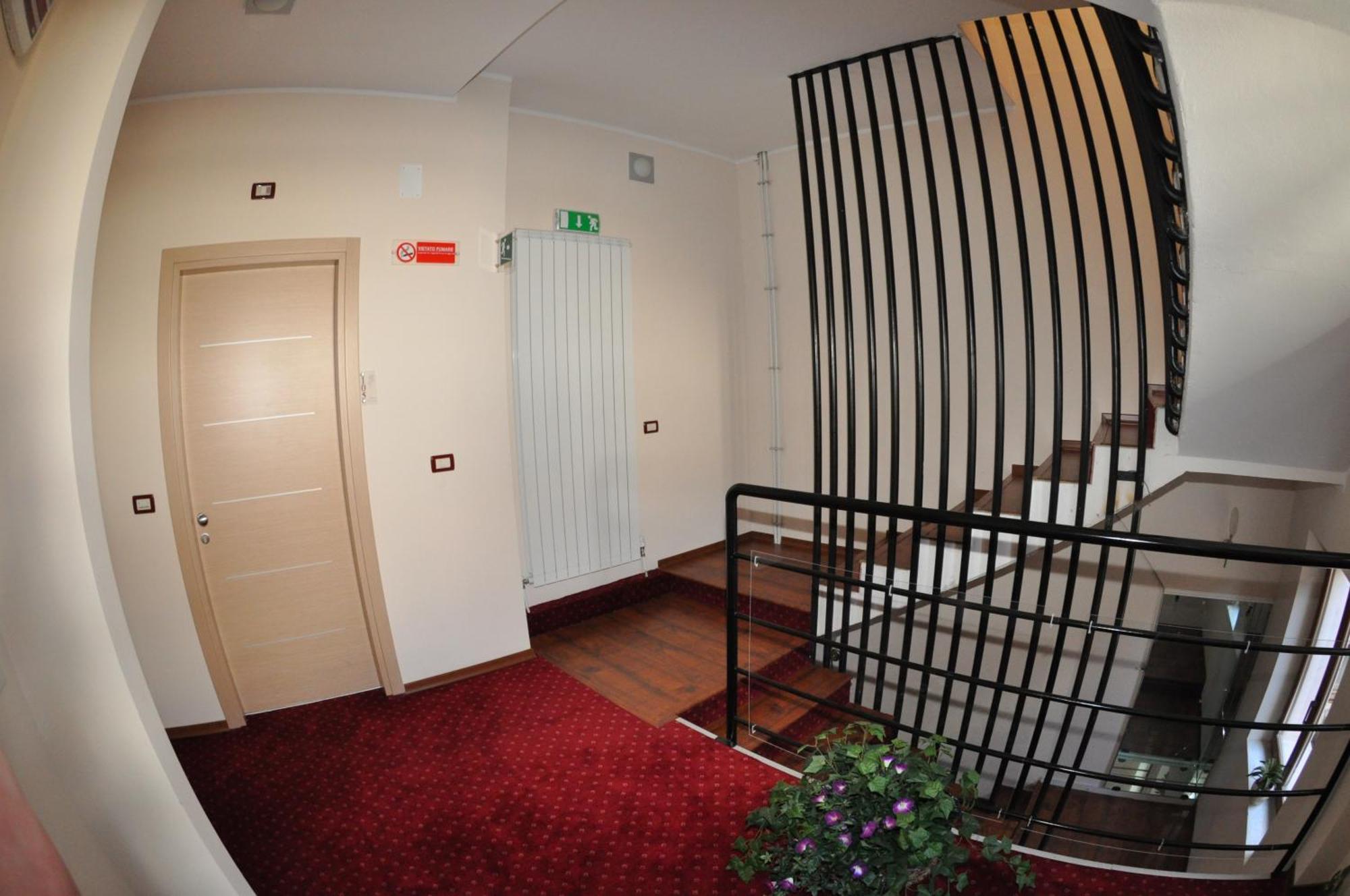 Dulcinea Hotel Múggia Esterno foto